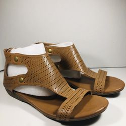 Women's Boutique By Corkys Brown Flat Sandals Size 11