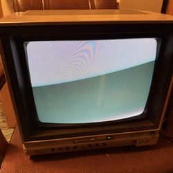 Old cmmodore video monitor 1702 model