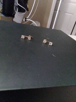 Double stud ear ring