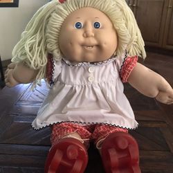 Blonde Cabbage Patch Doll With Teeth
