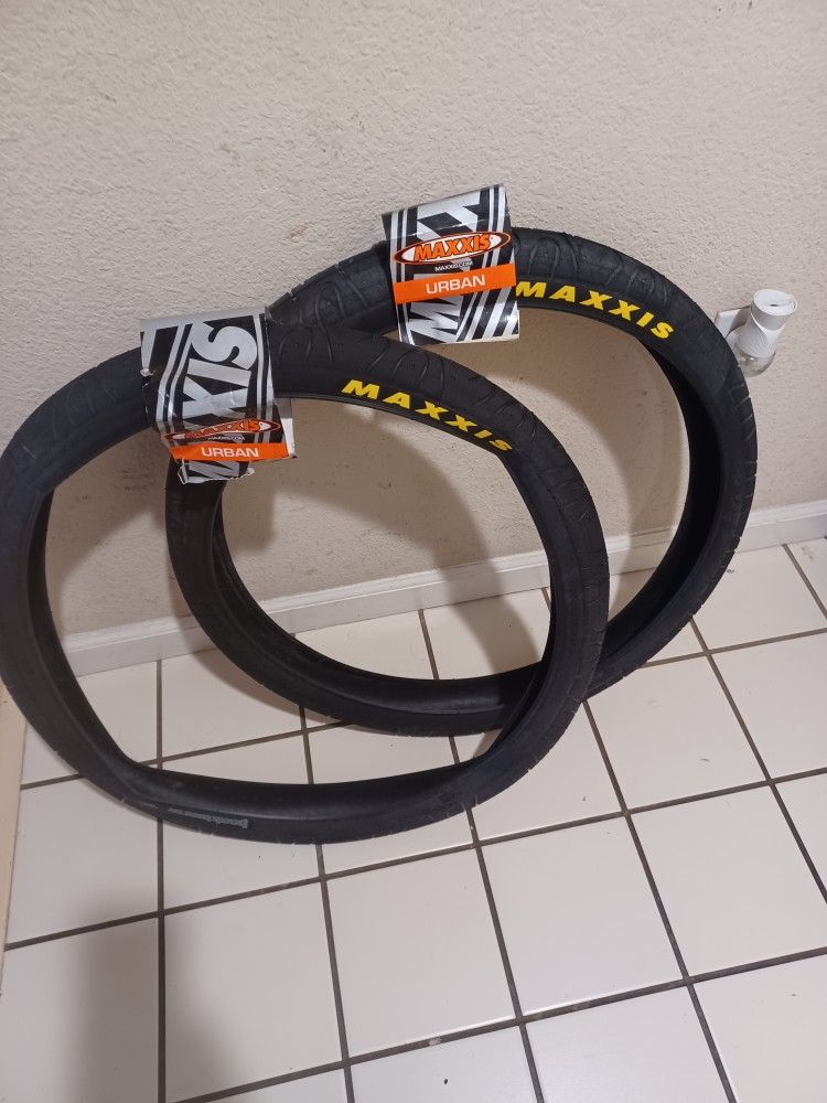 Maxxis Tires 27.5 New