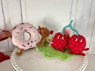 SPRITZ VALENTINES DAY FELT FIGURINE DECORATIONS DONUT & STRAWBERRY COUPLES NEW!