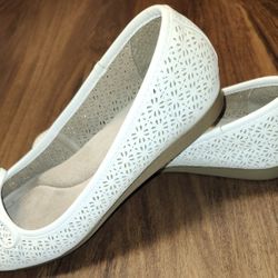 Womens Sz 8M Giani Bernini Odeysa 3 White Ballet Flats w Memory Foam, Worn 2x & In Amazing Condition