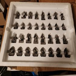 Tudor Pewter Chess Set - Light Vs Dark