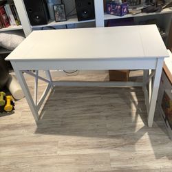 Free Desk