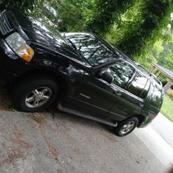 2004 Ford Explorer