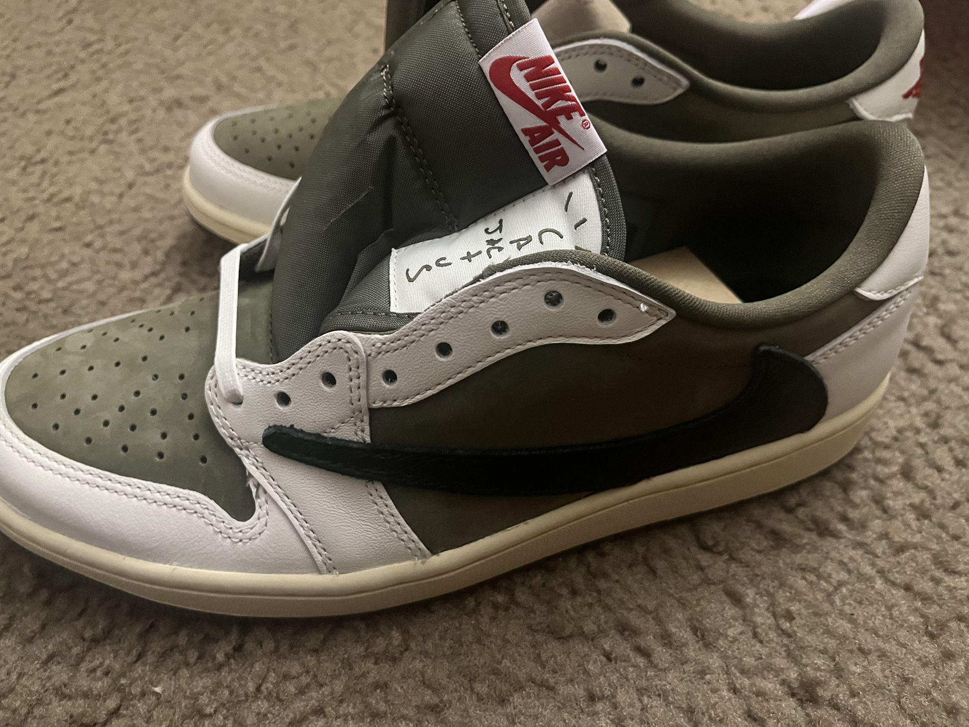 Travis Scott x Air Jordan 1 OG SP Low Reverse Olive / Medium Olive 