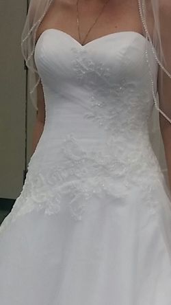 Davids Bridal wedding dress