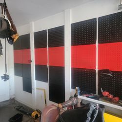 Metal Wall Tool Peg Board