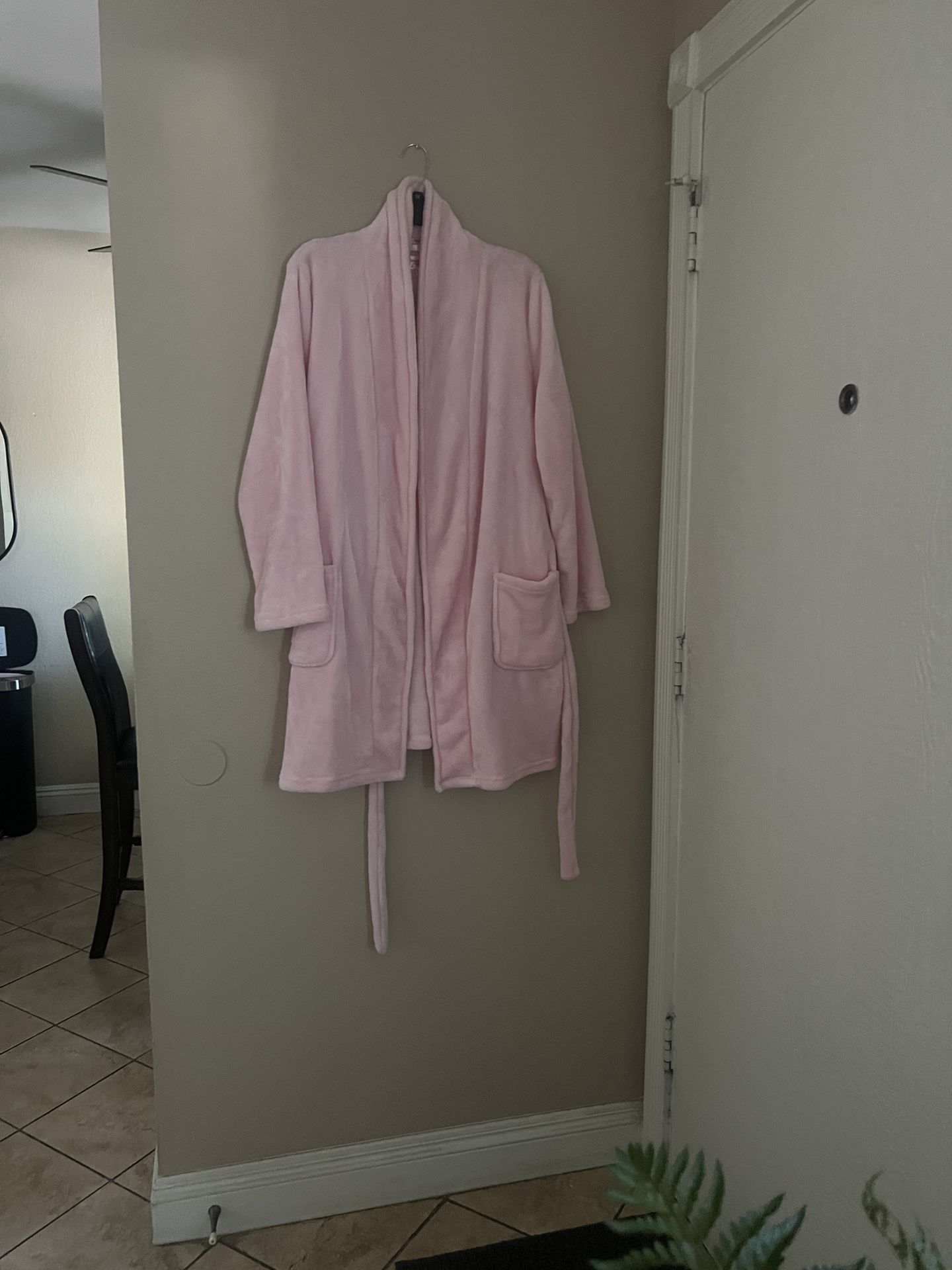 Juicy Contour Pink Robe