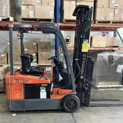 Toyota Electric Forklift