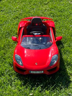 Porsche Spyder Kids Electric Ride-On 🏎️ Only used twice — basically brand new