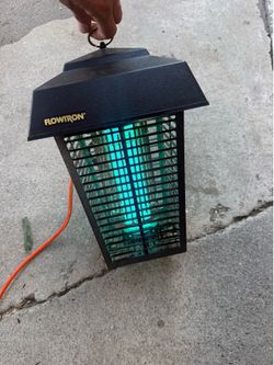 Flowtron Bug Zapper, 1 Acre of Outdoor Coverage with Powerful 40W Bulb & 5600V Instant Killing Grid, Electric Insect, Fly & Mosquito Zapper, Made in T