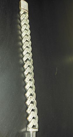 Mossinite bracelet
