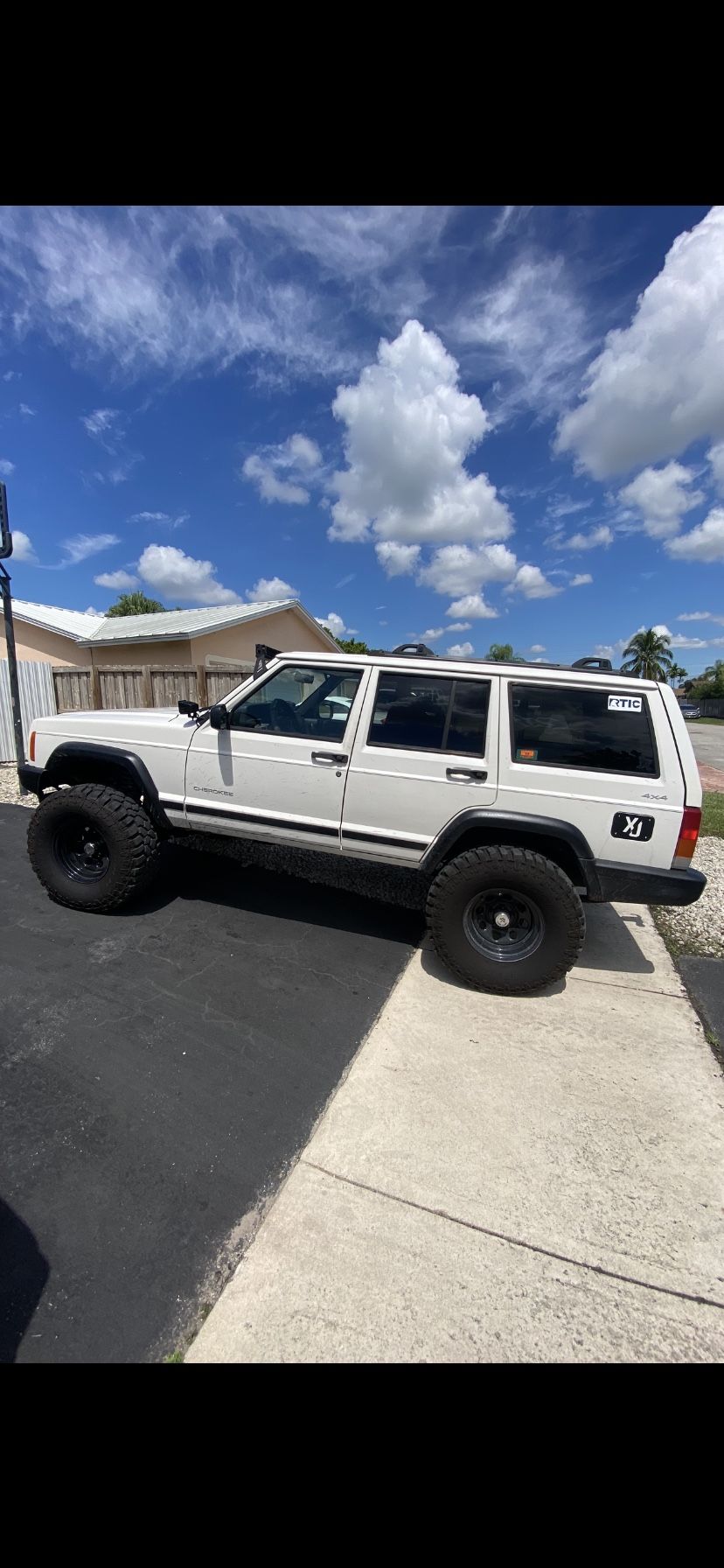 2000 Jeep Cherokee