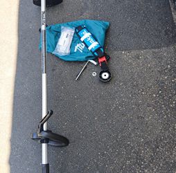 Makita XGT 40V max Brushless Cordless 15 in. String Trimmer (Tool Only)