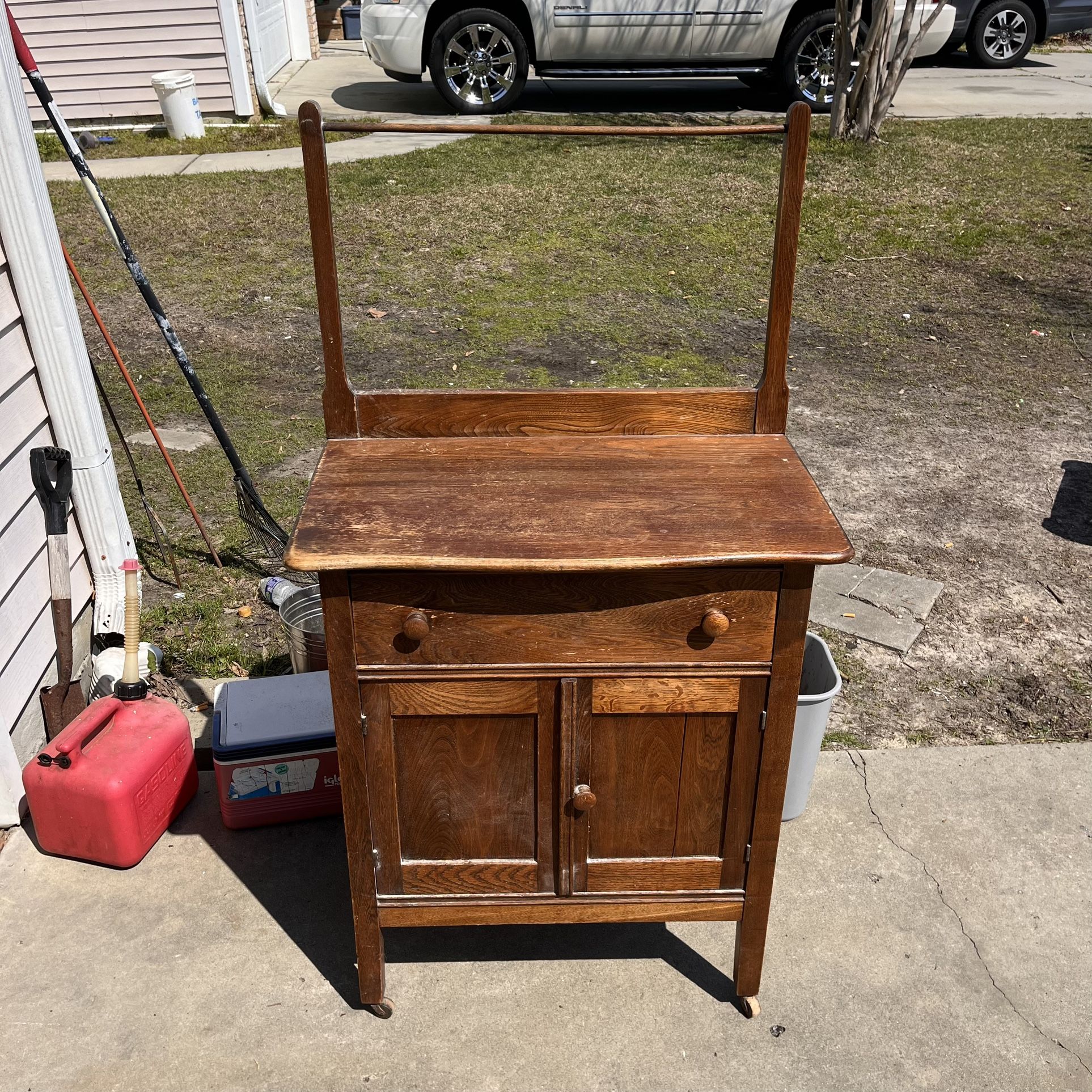 Antique vanity  38×50