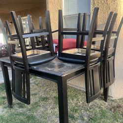 Old Table / 5 chairs