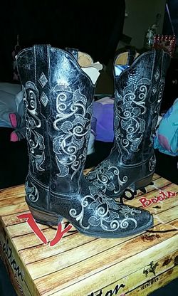 Dalton Boots