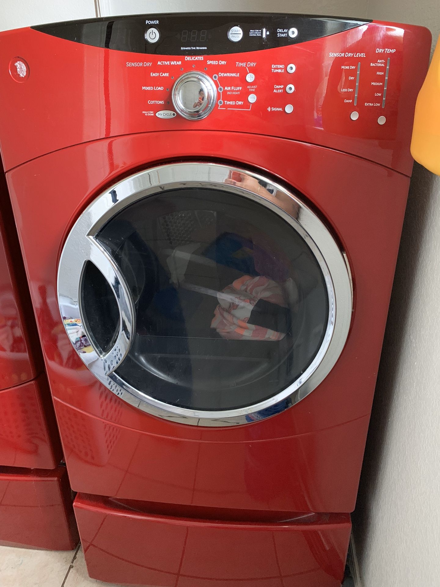 GE Front Load Washer and Dryer with Pedestals for Sale in San Antonio