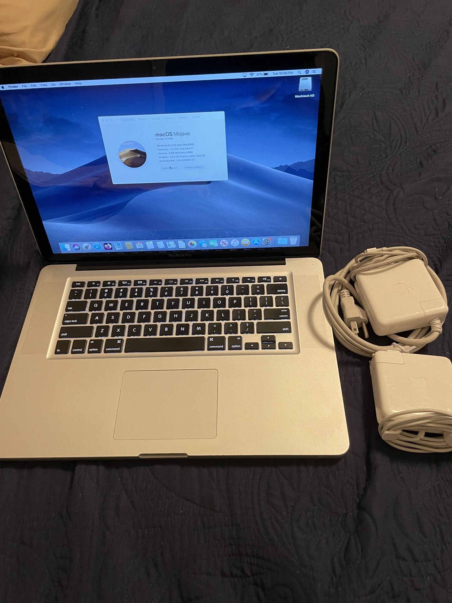 (#35) Apple Non-Retina MacBook Pro "Core i7" 2.3 15" Mid-2012 CDROM, 8 RAM 500 SATA GB (upgradeable) HD