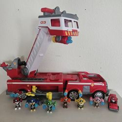 Paw Patrol Ultimate Rescue Fire Truck All Pups-complete Set