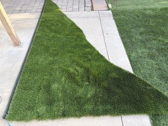 Big piece of new artificial grass for only 30 dollars