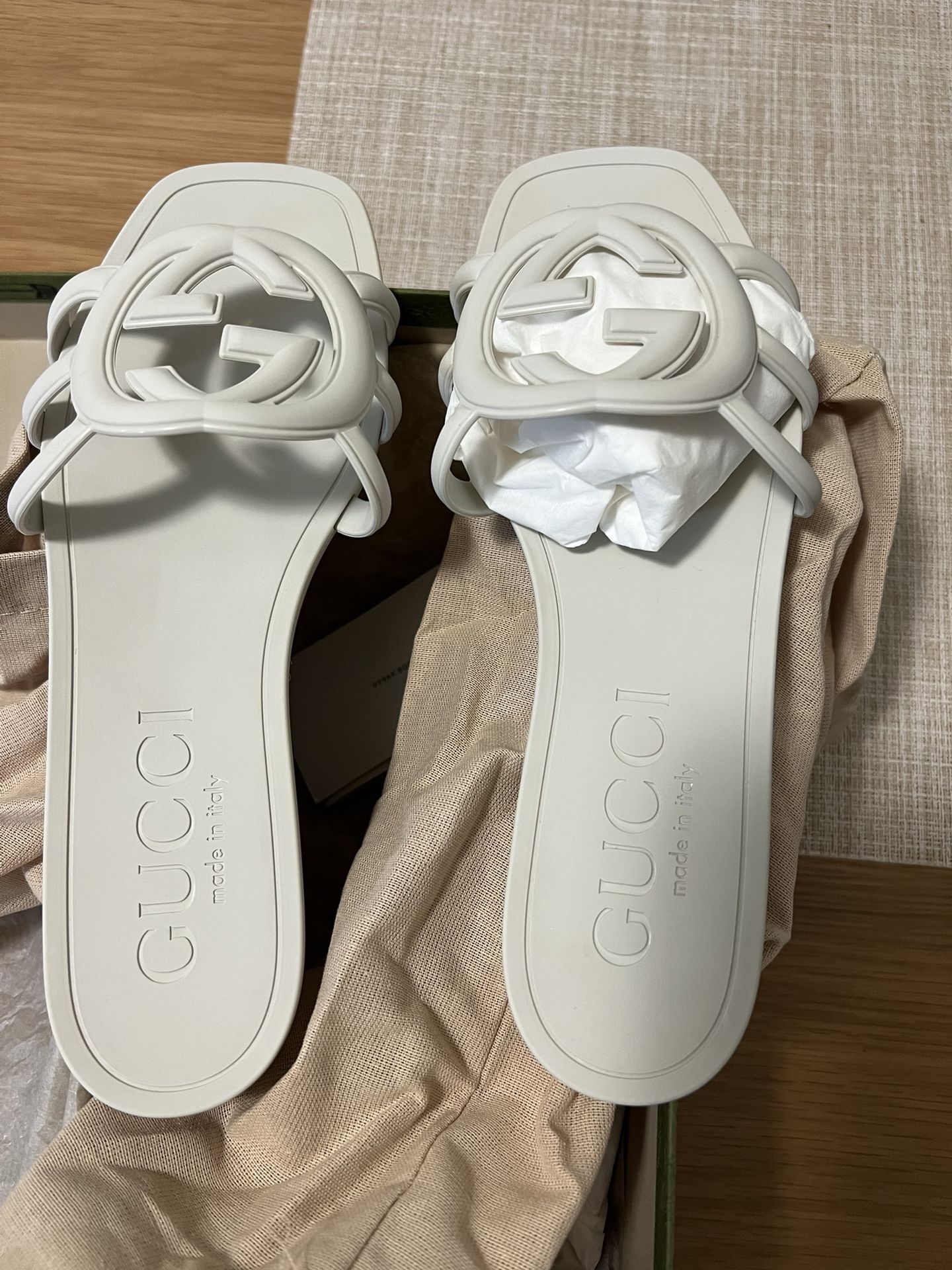 Gucci Sandals Size 7