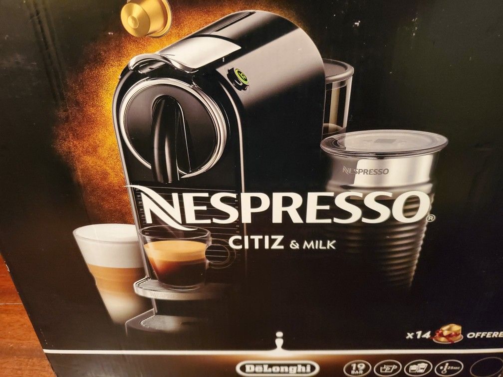 DeLonghi Nespresso Citiz ESPRESSO MACHINE Milk Frother