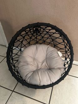 CAT EGG CHAIR/ BED WITH STANDING LEGS  MEDIUM SIZE (circular 16” x deep 14” )