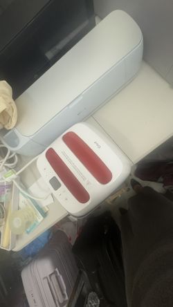 Cricut Maker 3 and Easy Press + Vinyls and Accessories