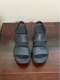 Skechers Women's Foamies Arch Fit Footsteps Day Dream Sandals Black Size 11