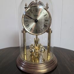 Vintage Remington Quartz Clock