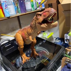 Jurassic World Colossal T-Rex (42”)