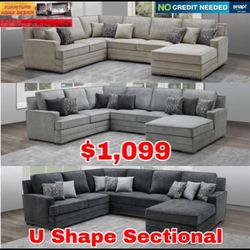 U Shape sectional Includes Pillows 
