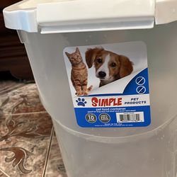 Pet Food Container 