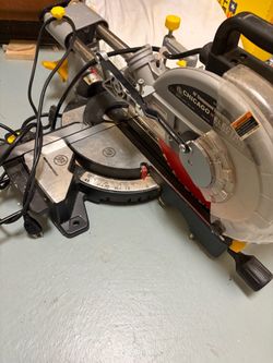 Chicago Electric 10" Compound Miter Saw