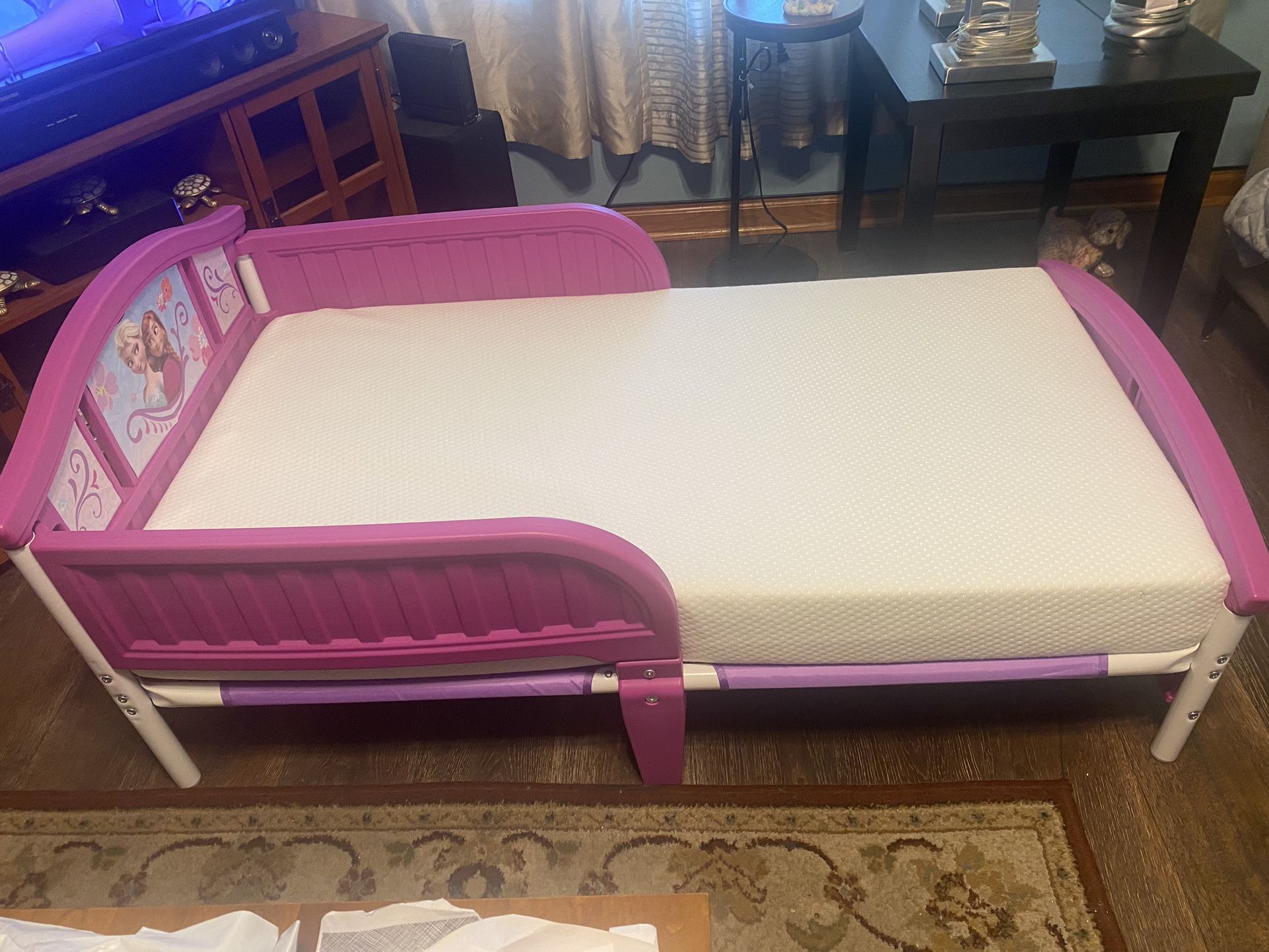 Delta frozen bed! Like new and the mattress has no stains, it has a washable protector