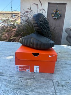 Nike mind slide 001 triple black size 10