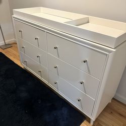 Pottery Barn Dresser With Removable Changing Table 