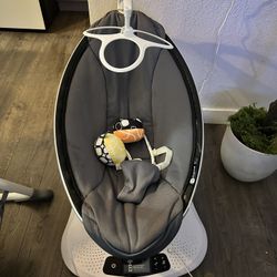 4moms Mamaroo Multi Motion Baby Swing 