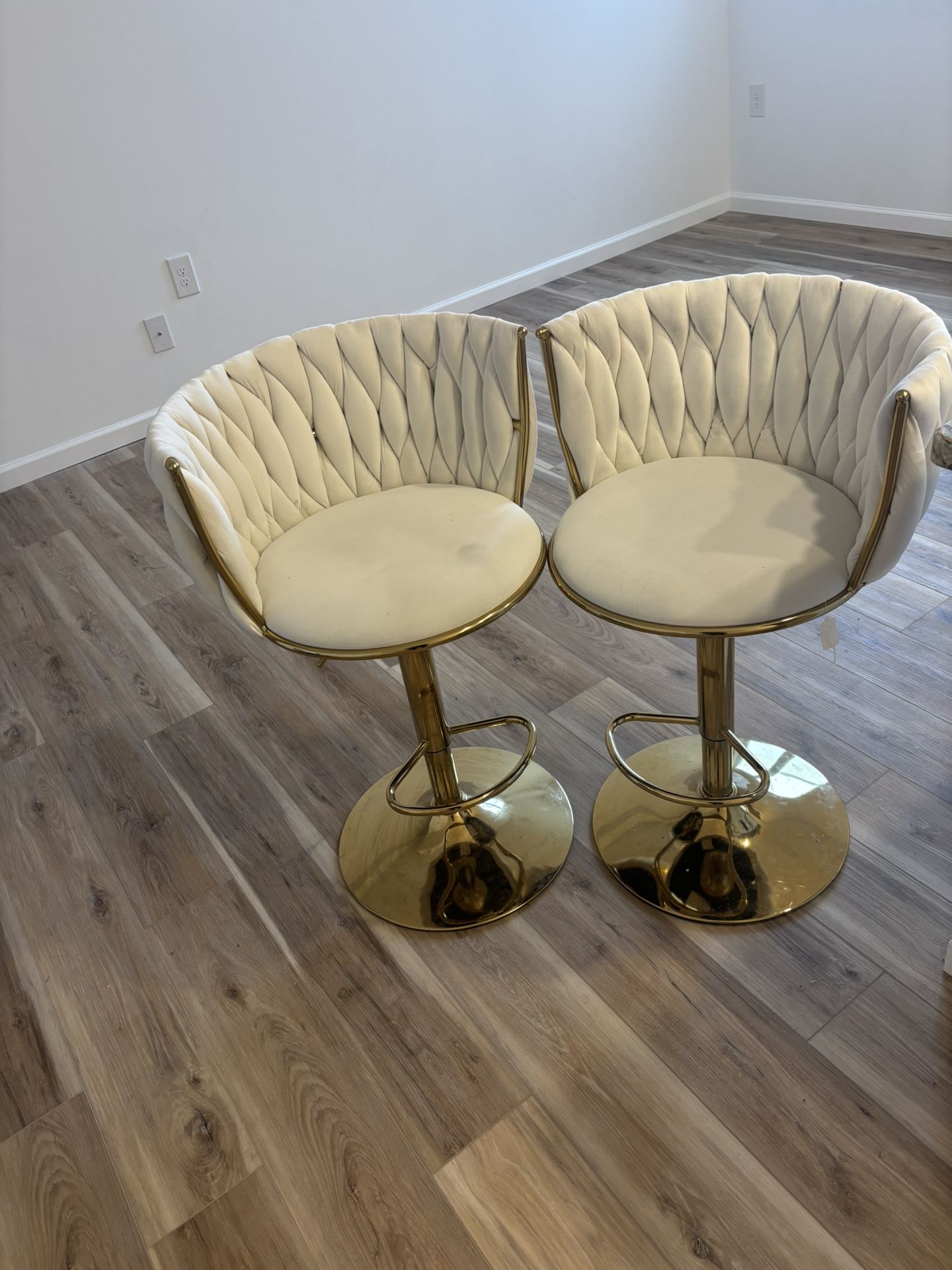 2 Bar Stools