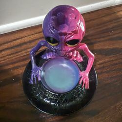 Alien Ashtray 