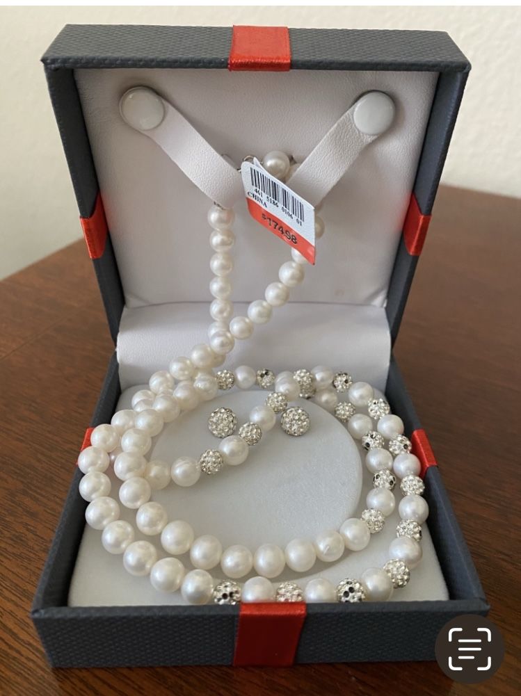 Pearl Necklace/Earring Set 