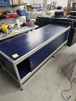 Metal Work Bench Or Cabinet 