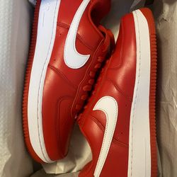 DS NIKE AIR FORCE 1 SIZE 9.5