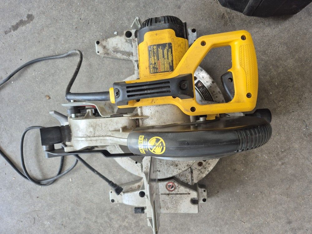 Dewalt Dw703 Compound Miter Saw