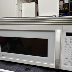Maytag Microwave