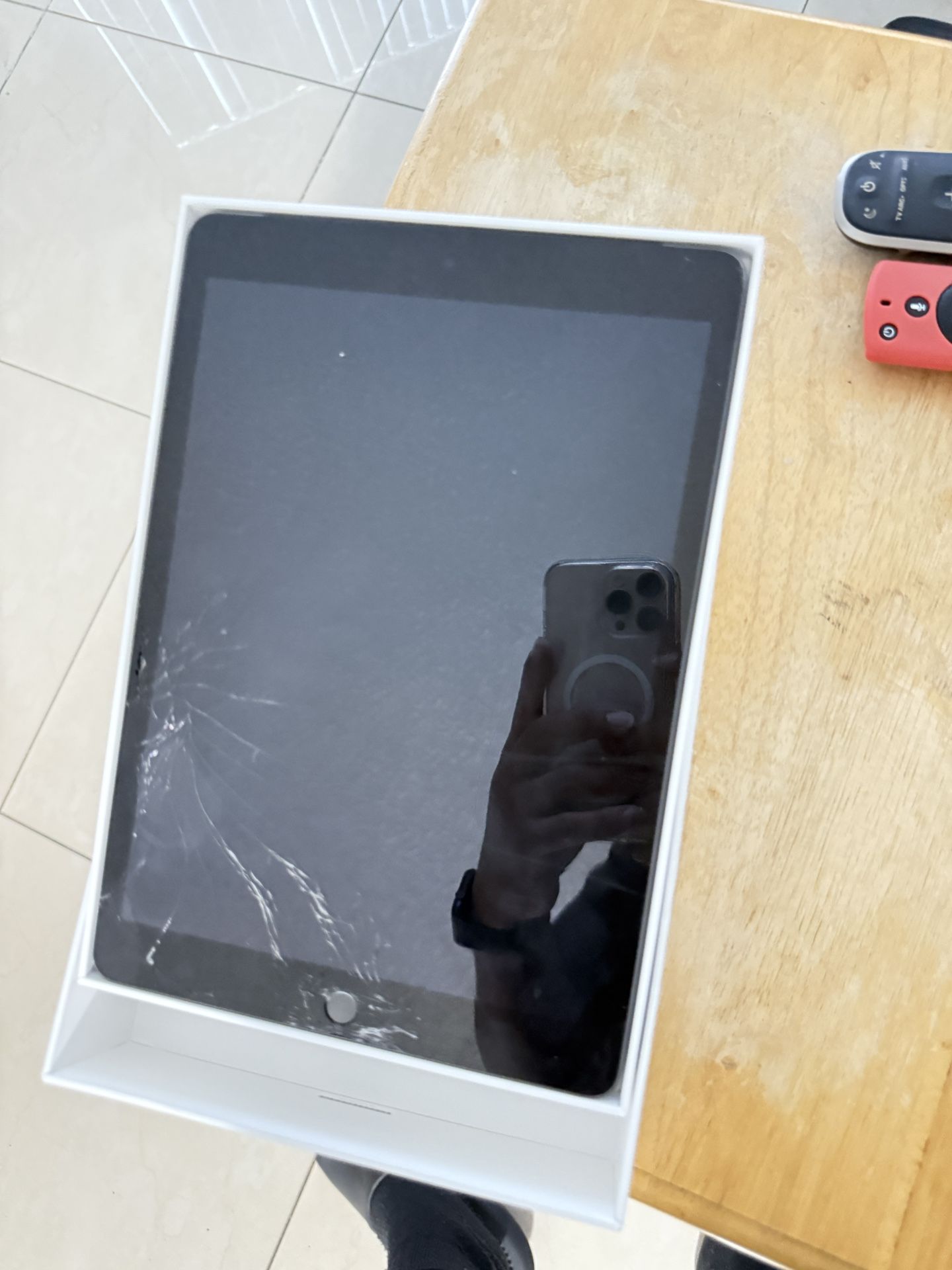 iPad 9th Generation Cellular, Gray