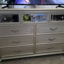 Dresser Set With mirror 
